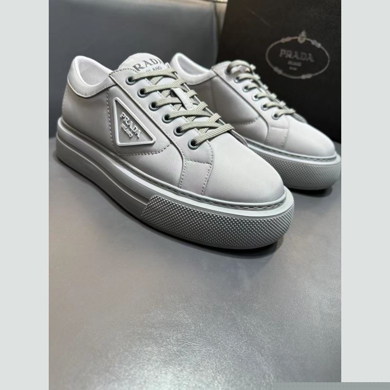 Pra*a sneakers